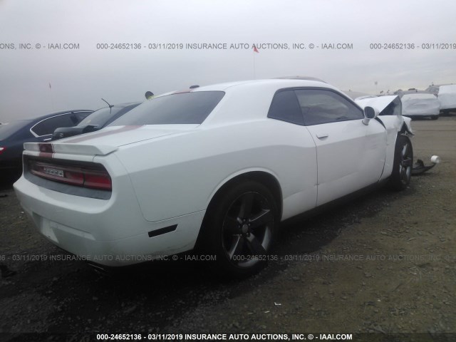 2C3CDYAG0DH536464 - 2013 DODGE CHALLENGER SXT WHITE photo 4