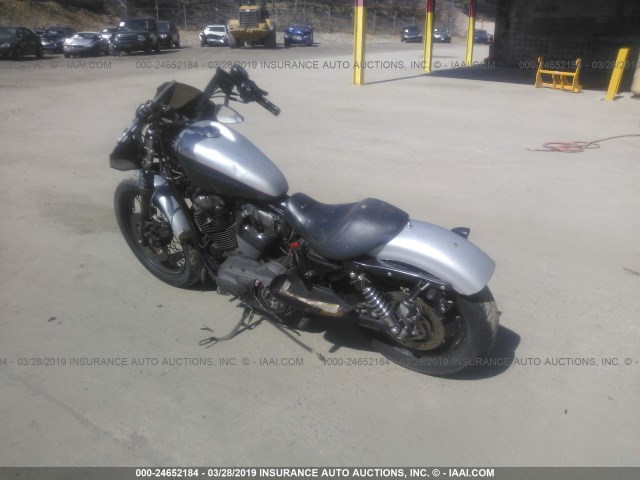 1HD1CZ3149K434846 - 2009 HARLEY-DAVIDSON XL1200 N SILVER photo 3