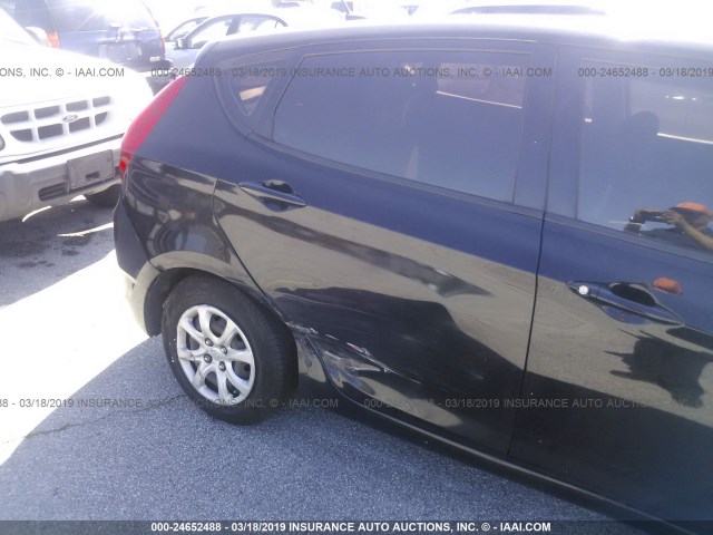 KMHCT5AE4DU069991 - 2013 HYUNDAI ACCENT GLS/GS BLACK photo 6