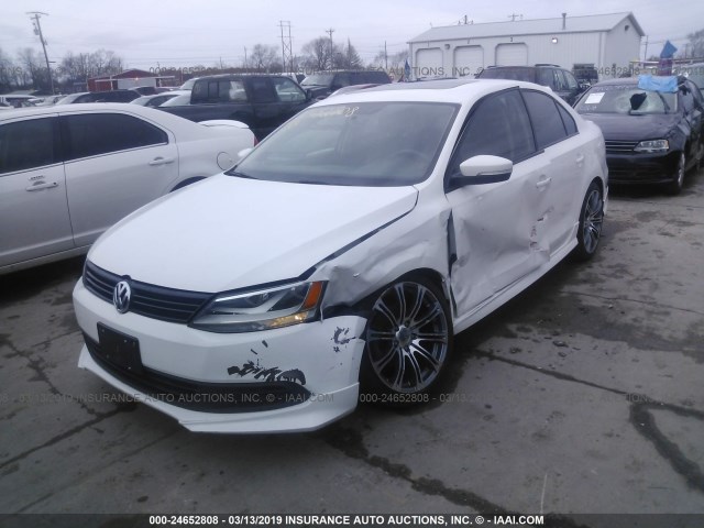 3VWLL7AJ8CM317575 - 2012 VOLKSWAGEN JETTA TDI WHITE photo 2