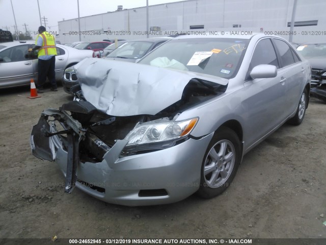 4T1BE46K97U598615 - 2007 TOYOTA CAMRY NEW GENERAT CE/LE/XLE/SE SILVER photo 2