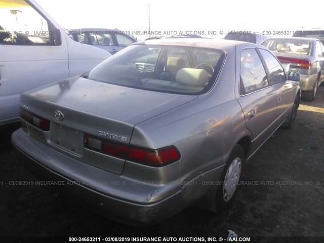 JT2BG22K9W0157798 - 1998 TOYOTA CAMRY CE/LE/XLE 灰色 照片 4