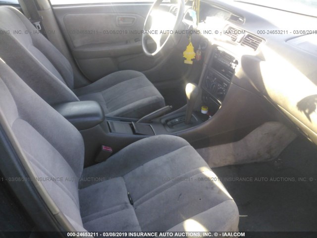 JT2BG22K9W0157798 - 1998 TOYOTA CAMRY CE/LE/XLE 灰色 照片 5
