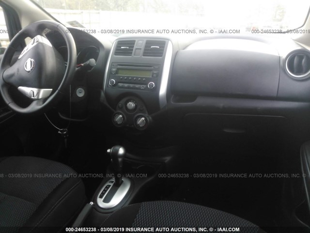 3N1CE2CP1EL377923 - 2014 NISSAN VERSA NOTE S/S PLUS/SV/SL GRAY photo 5