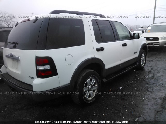 1FMEU73E16UB63991 - 2006 FORD EXPLORER XLT WHITE photo 4