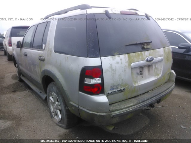 1FMEU63E76UA99367 - 2006 FORD EXPLORER XLT SILVER photo 3