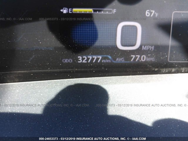 JTDKARFP6H3035909 - 2017 TOYOTA PRIUS PRIME  银色 照片 7