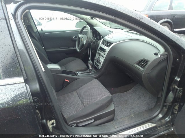 1G1ZC5EB5A4140392 - 2010 CHEVROLET MALIBU 1LT 黑色 照片 5