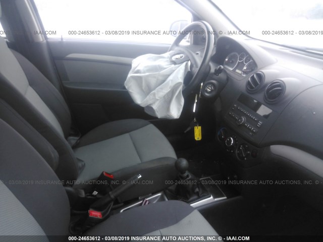 KL1TD66E29B376912 - 2009 CHEVROLET AVEO LS/LT GRAY photo 5
