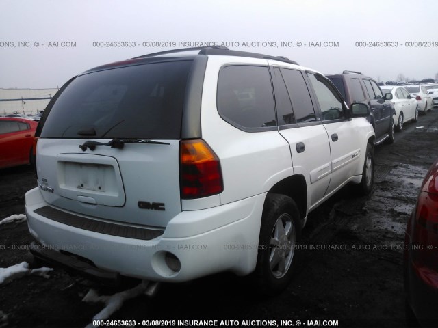 1GKDT13S722441633 - 2002 GMC ENVOY WHITE photo 4