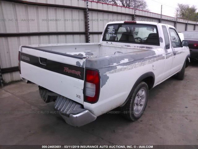 1N6DD26SXWC379880 - 1998 NISSAN FRONTIER KING CAB XE/KING CAB SE WHITE photo 4