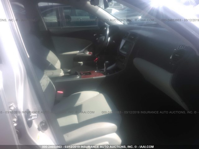 JTHBK262975038183 - 2007 LEXUS IS 250 SILVER photo 5