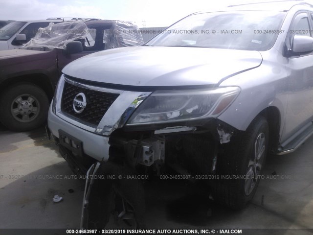5N1AR2MN3EC680750 - 2014 NISSAN PATHFINDER S/SV/SL/PLATINUM SILVER photo 6