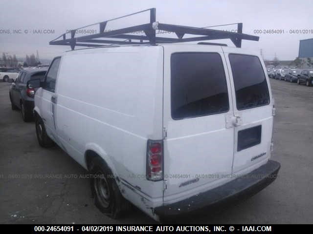 1GCDM19W3XB119033 - 1999 CHEVROLET ASTRO WHITE photo 3