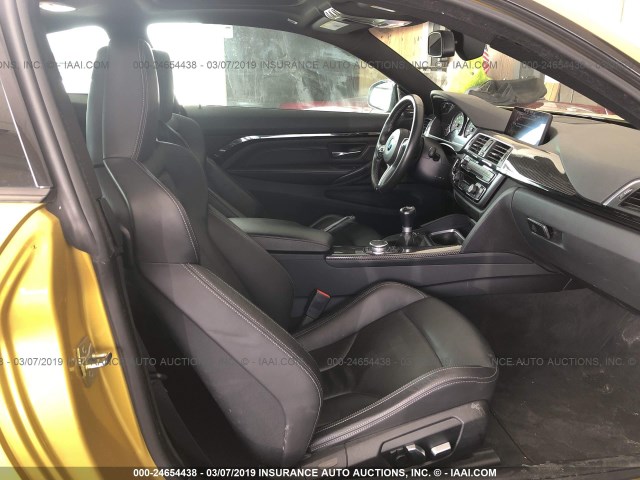 WBS3R9C5XGK336731 - 2016 BMW M4 YELLOW photo 5