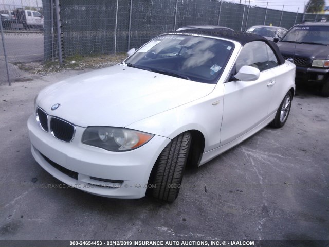 WBAUL7C56BVM80377 - 2011 BMW 128 I WHITE photo 2