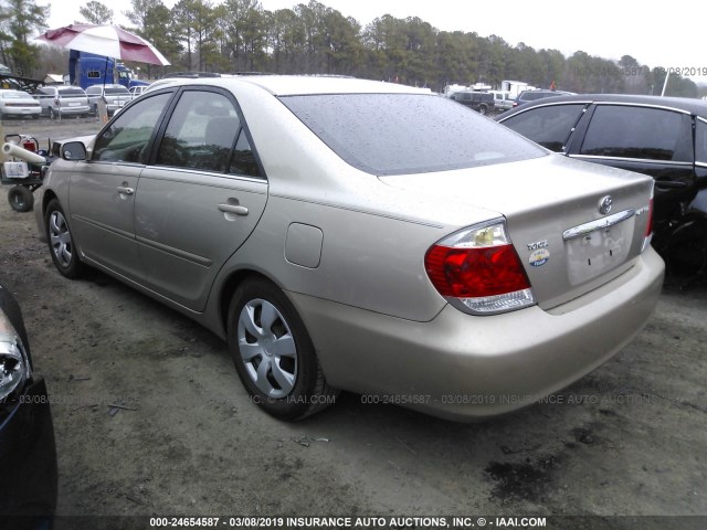4T1BE32K55U527554 - 2005 TOYOTA CAMRY LE/XLE/SE GOLD photo 3