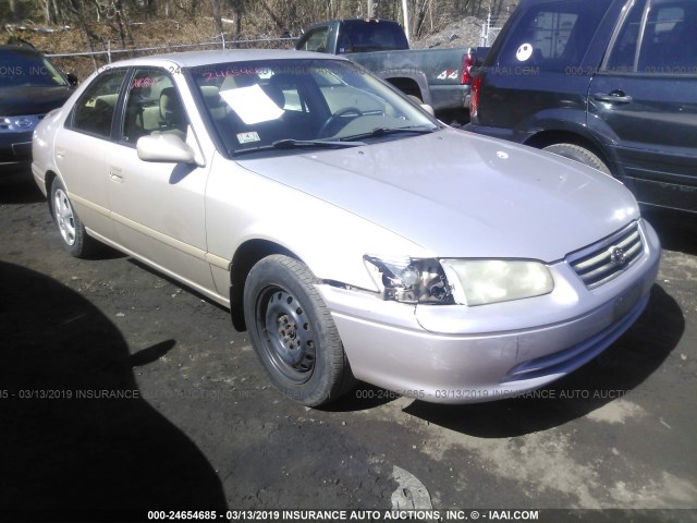 4T1BG22K91U044695 - 2001 TOYOTA CAMRY CE/LE/XLE GOLD photo 1