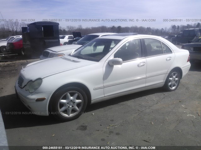 WDBRF61JX3A431846 - 2003 MERCEDES-BENZ C 240 WHITE photo 2