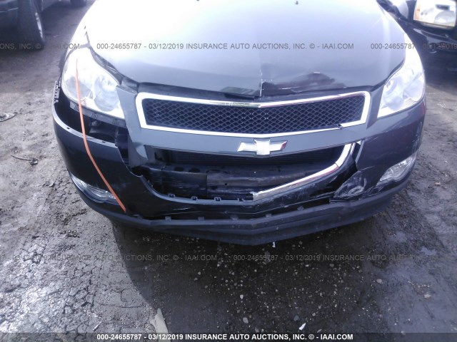 1GNKVFED7BJ202184 - 2011 CHEVROLET TRAVERSE LS GRAY photo 6