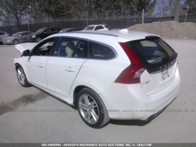 YV1612SD4F1195293 - 2015 VOLVO V60 PLATINUM White photo 3