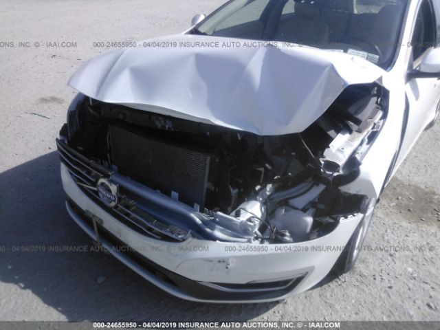 YV1612SD4F1195293 - 2015 VOLVO V60 PLATINUM White photo 6