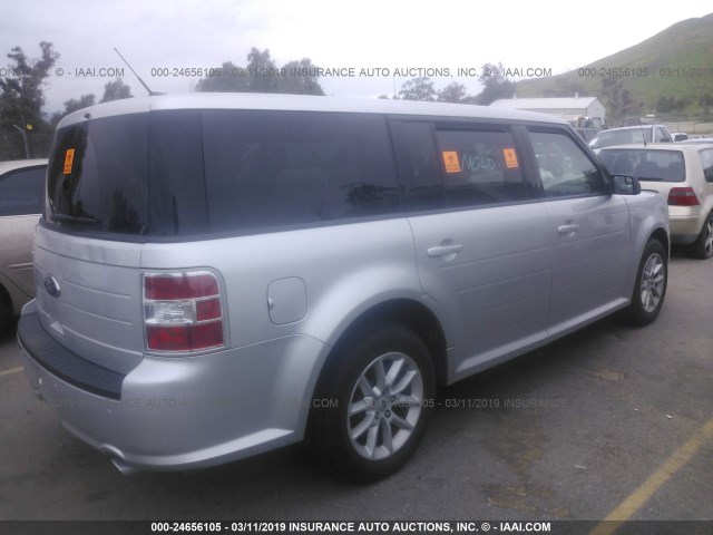 2FMGK5B88EBD22167 - 2014 FORD FLEX SE SILVER photo 4