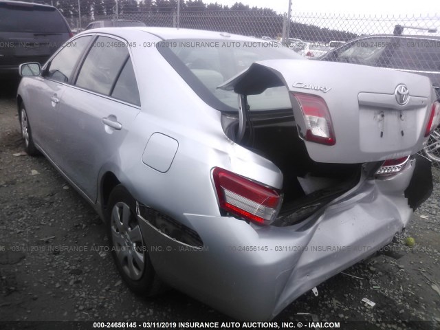 4T1BF3EK0BU189212 - 2011 TOYOTA CAMRY SE/LE/XLE SILVER photo 3