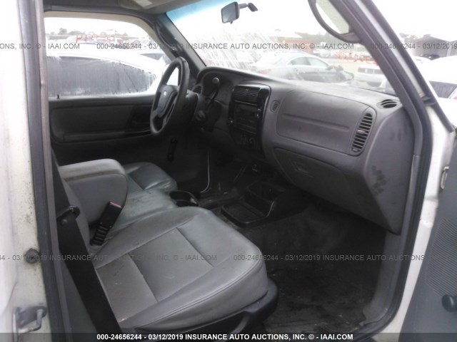 1FTYR10D24PA96468 - 2004 FORD RANGER WHITE photo 5