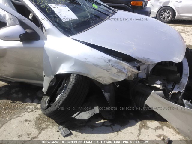 1G2AS18H697218712 - 2009 PONTIAC G5 SILVER photo 6