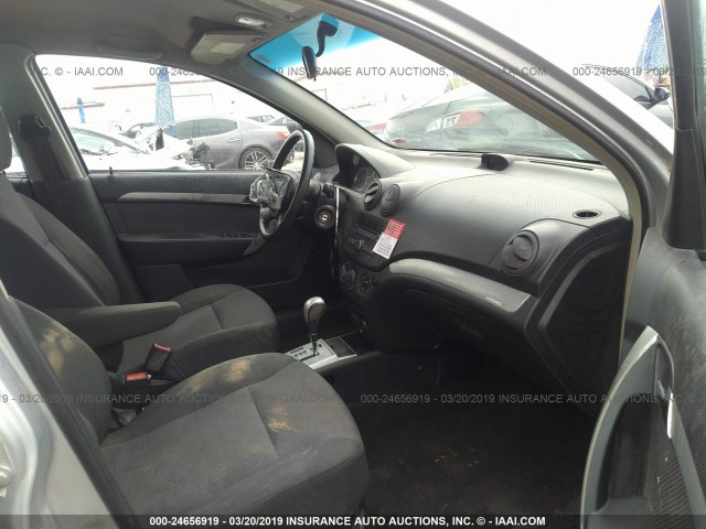 KL1TD5DE5AB110169 - 2010 CHEVROLET AVEO LS/LT SILVER photo 5
