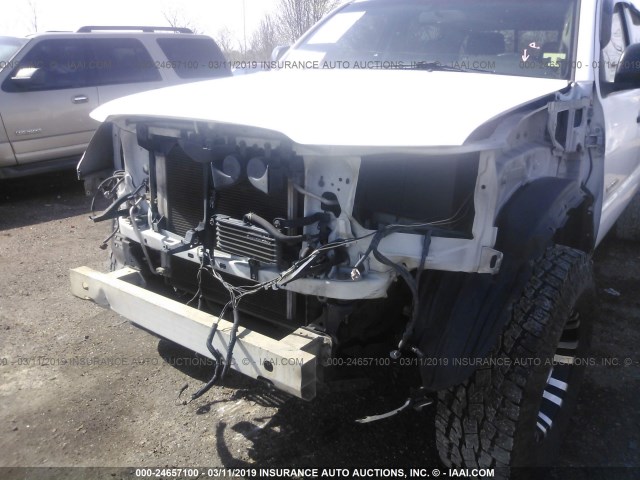 5TELU42N76Z151251 - 2006 TOYOTA TACOMA DOUBLE CAB WHITE photo 6