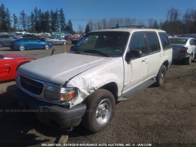 1FMZU73E8YUA28334 - 2000 FORD EXPLORER XLT WHITE photo 2