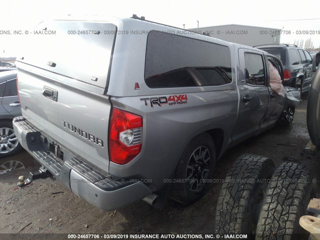 5TFDY5F10JX697203 - 2018 TOYOTA TUNDRA CREWMAX SR5 SILVER photo 4