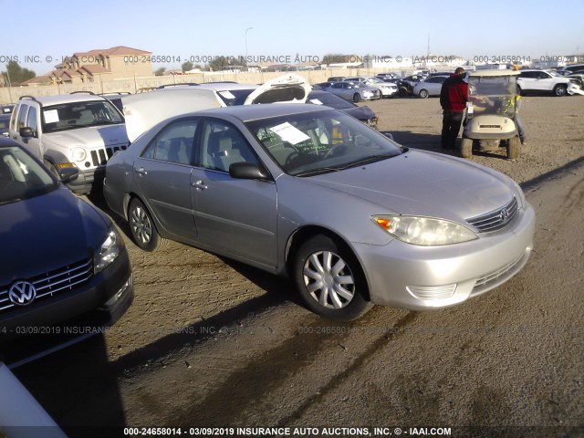 4T1BE32K45U024081 - 2005 TOYOTA CAMRY LE/XLE/SE SILVER photo 1
