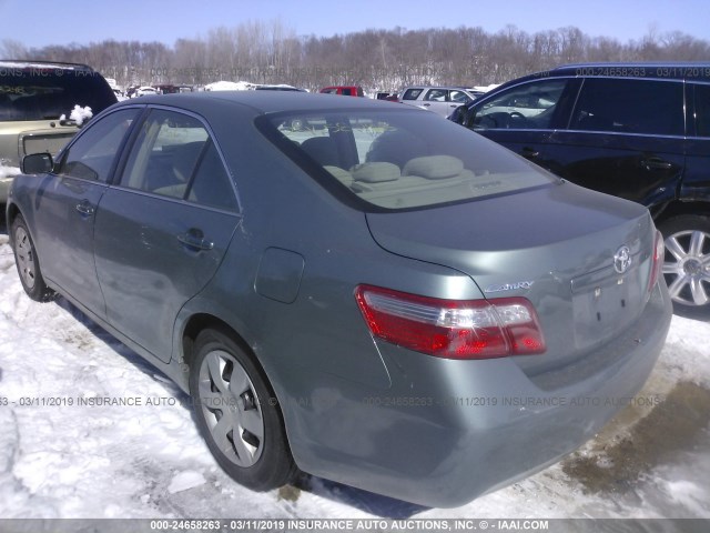 JTNBE46K473079025 - 2007 TOYOTA CAMRY NEW GENERAT CE/LE/XLE/SE SILVER photo 3