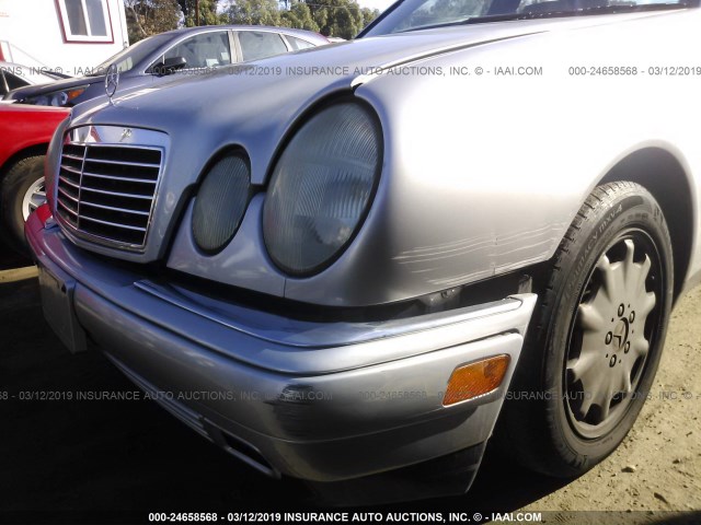 WDBJF65FXWA688626 - 1998 MERCEDES-BENZ E 320 SILVER photo 6