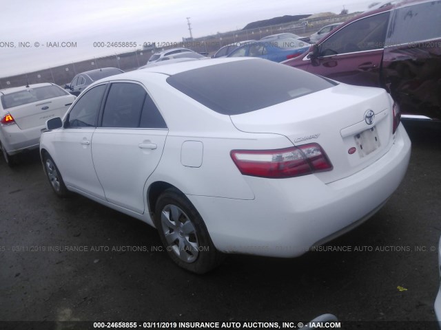 JTNBE46K773082453 - 2007 TOYOTA CAMRY NEW GENERAT CE/LE/XLE/SE WHITE photo 3