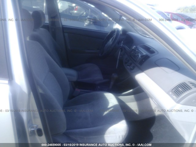 JTDBE32K230244179 - 2003 TOYOTA CAMRY LE/XLE Күміс фото 5