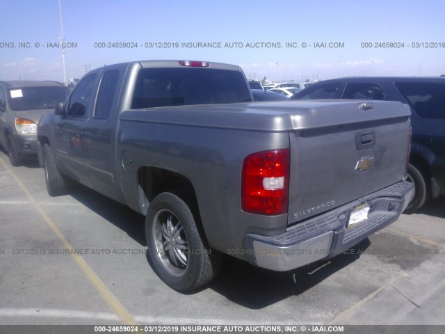 1GCEC19CX7Z556922 - 2007 CHEVROLET SILVERADO C1500 TAN photo 3