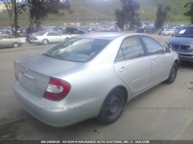 JTDBE32K230237023 - 2003 TOYOTA CAMRY LE/XLE Күміс фото 4