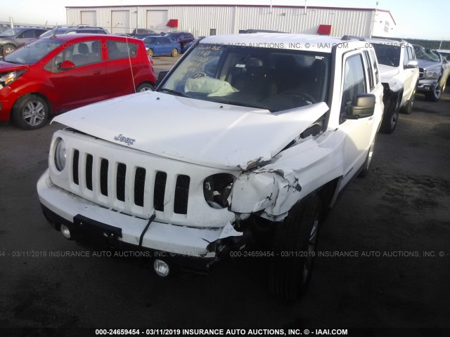 1C4NJPFB4HD183069 - 2017 JEEP PATRIOT LATITUDE WHITE photo 2