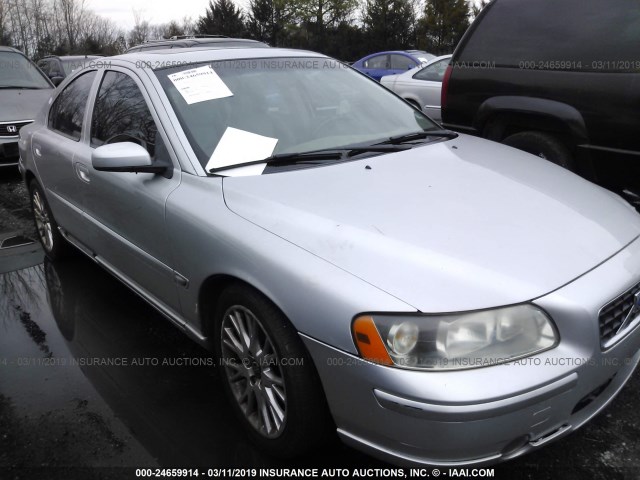 YV1RS592552468718 - 2005 VOLVO S60 2.5T SILVER photo 1