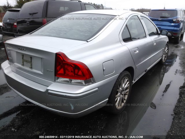 YV1RS592552468718 - 2005 VOLVO S60 2.5T SILVER photo 4