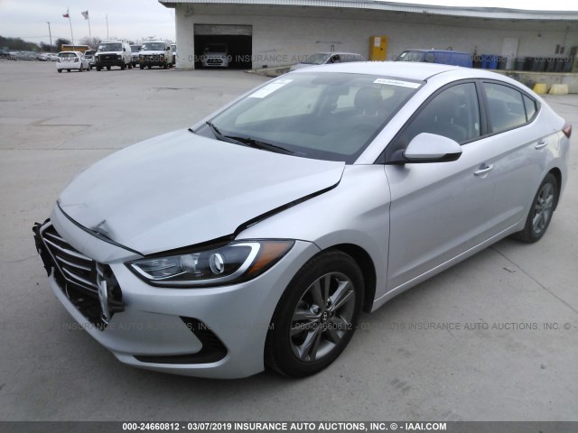 5NPD84LF5JH213841 - 2018 HYUNDAI ELANTRA SEL/VALUE/LIMITED SILVER photo 2