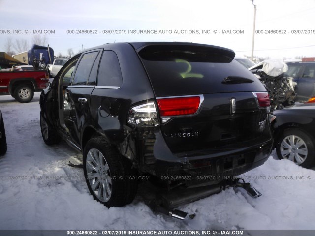 2LMDJ8JK8DBL37727 - 2013 LINCOLN MKX BLUE photo 3