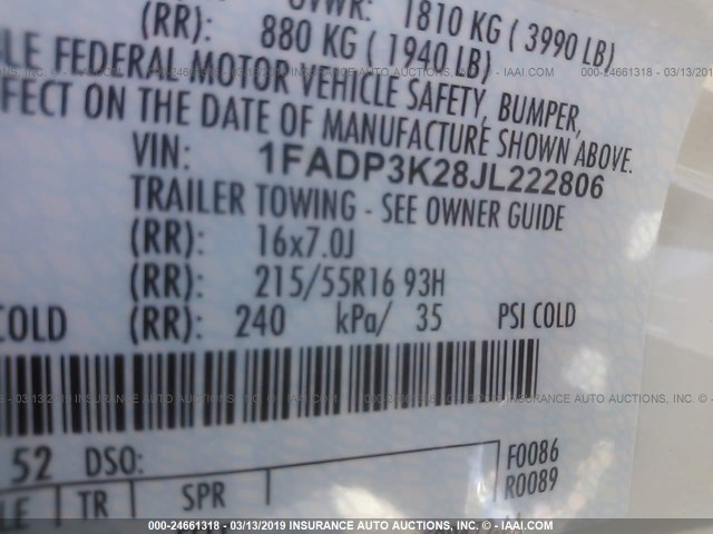 1FADP3K28JL222806 - 2018 FORD FOCUS SE Սպիտակ լուսանկար 9