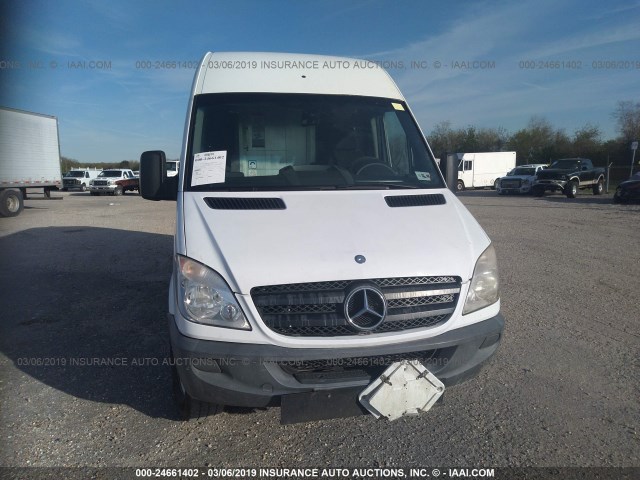 WD3PE8CB3C5693949 - 2012 MERCEDES-BENZ SPRINTER 2500 WHITE photo 6