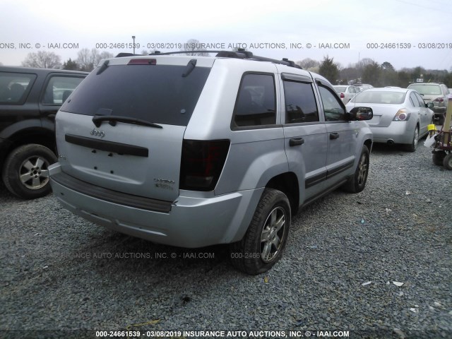 1J4HR48N85C560817 - 2005 JEEP GRAND CHEROKEE LAREDO/COLUMBIA/FREEDOM 银色 照片 4