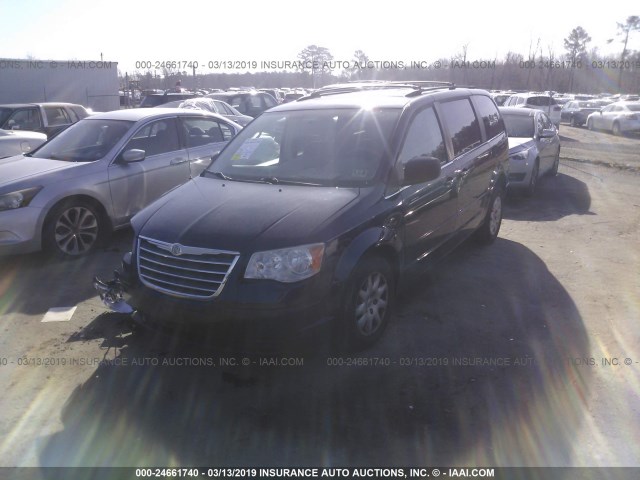 2A4RR4DE5AR143196 - 2010 CHRYSLER TOWN & COUNTRY LX BLUE photo 2